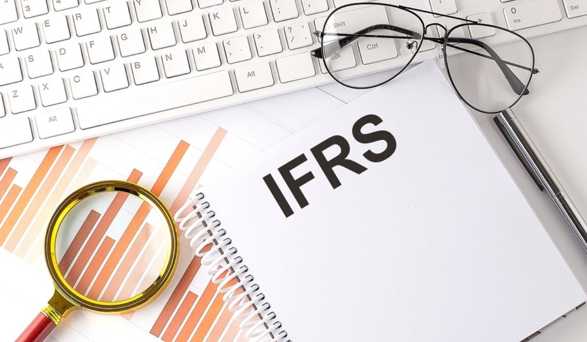 2024 Illustrative IFRS financial statements-cover